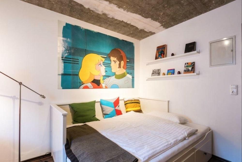 Charming Hipster Flat Room