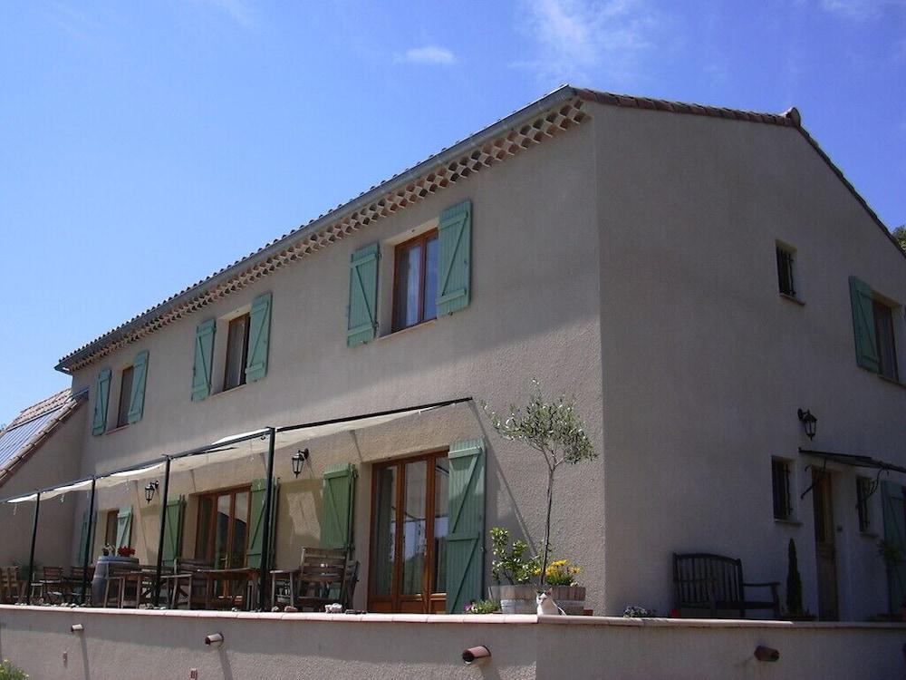 Le Cadran Solaire Featured Image