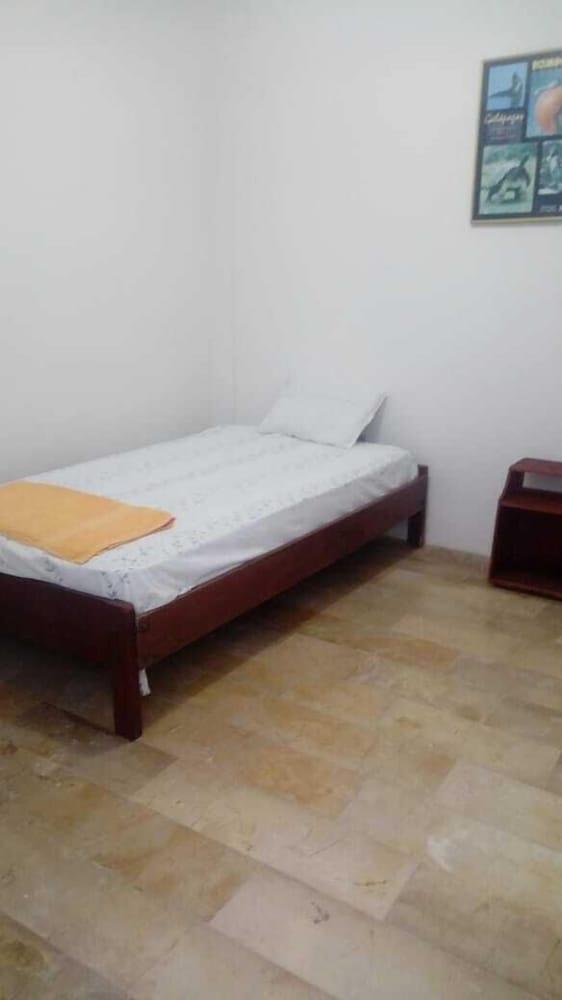Cabañas Cordelia Tonsupa Room