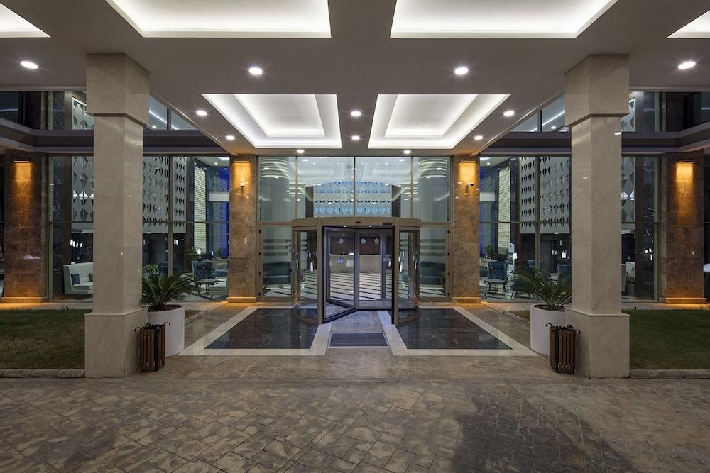 Dosinia Luxury Resort - All Inclusive Interior Entrance