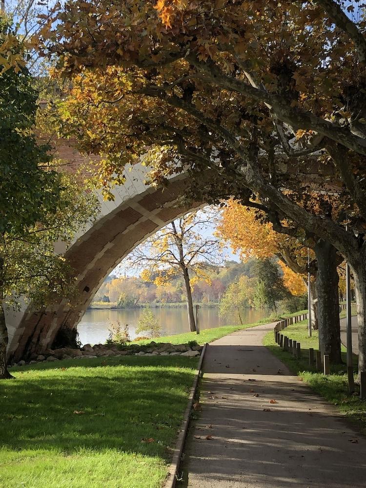 أولتريا مويزاك المنطقة الخارجية