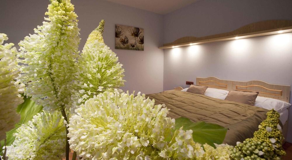 ليسيني لازني زفانوفيتسي