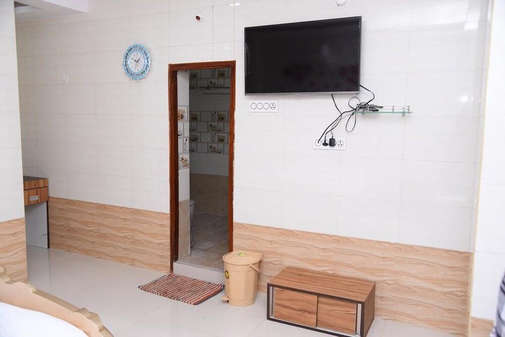 K N Gupta Residency Room