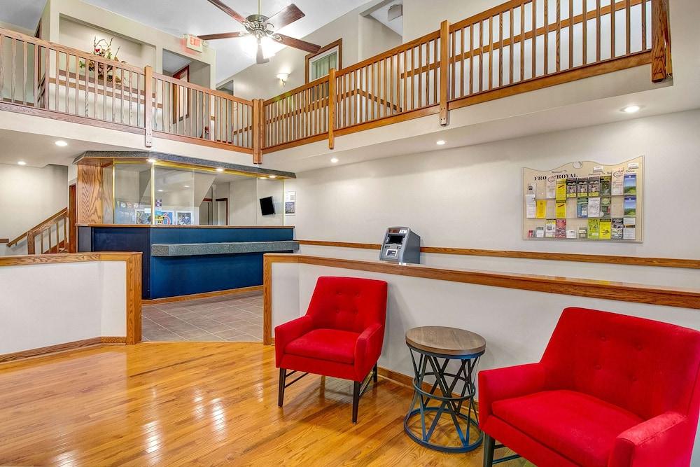 Motel 6 Front Royal, VA Lobby