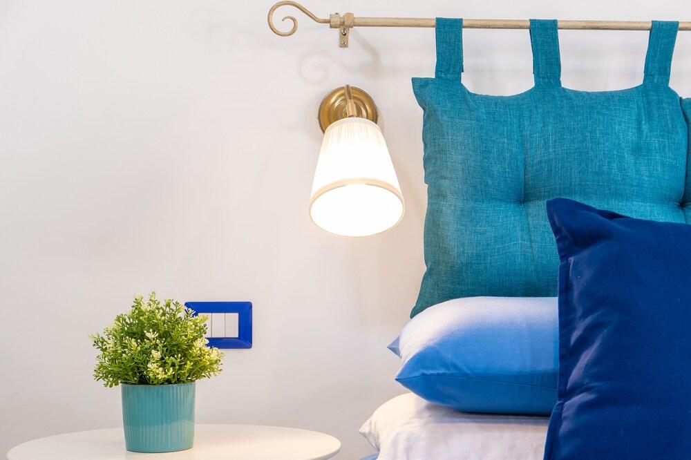 New 2 Bedroom Apt in Sorrento with sea view Terrace Interior Detail