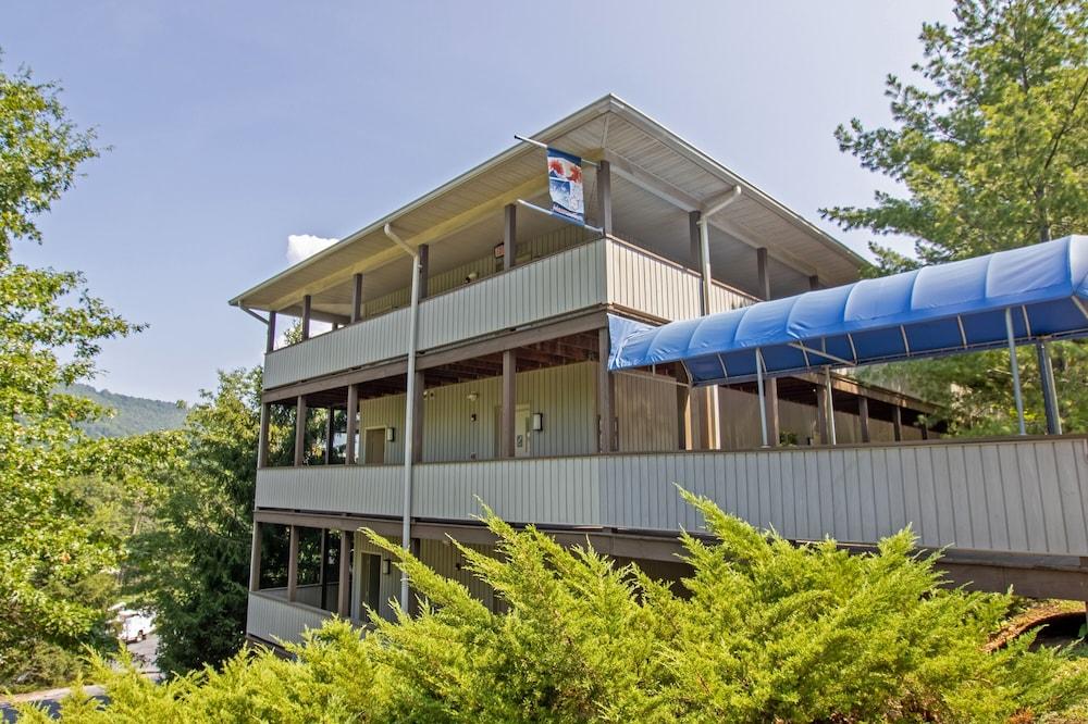Massanuttens Shenandoah Villas by Tripforth Exterior