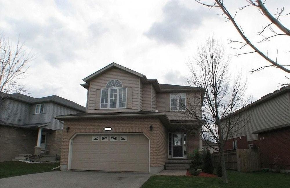 HB Guest Home Exterior