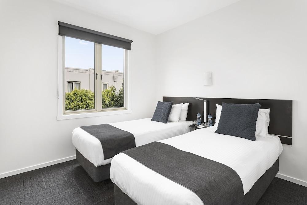 Quest Prahran Room