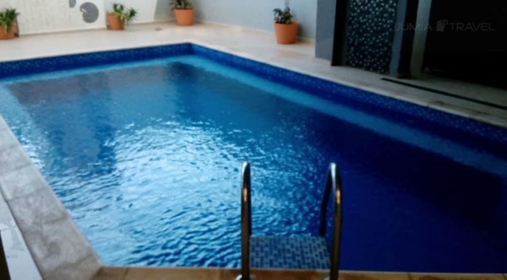 Hôtel L'évantail Outdoor Pool
