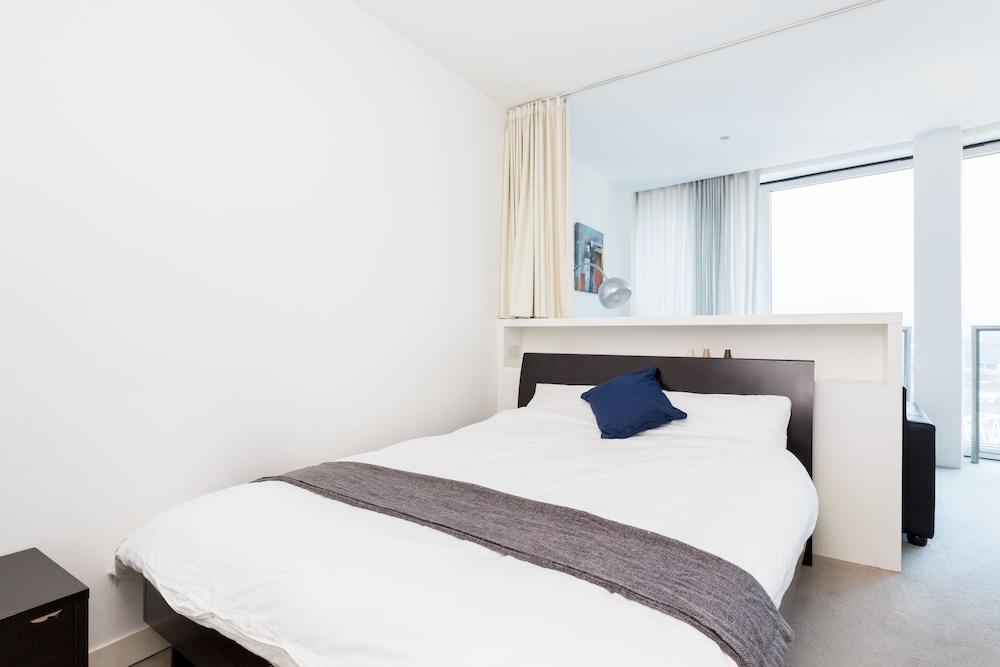 Birmingham Serviced Apartment - The Qube Room