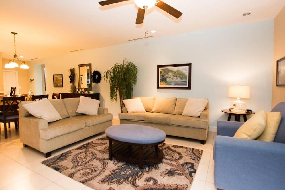 نيسيلي ديكوريتيد 3رود فلور بيوتي ويذ بول- فيو بالكوني إن كوكو