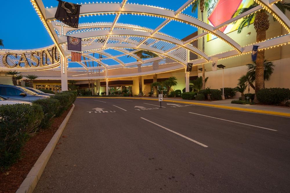Golden Nugget Laughlin Exterior