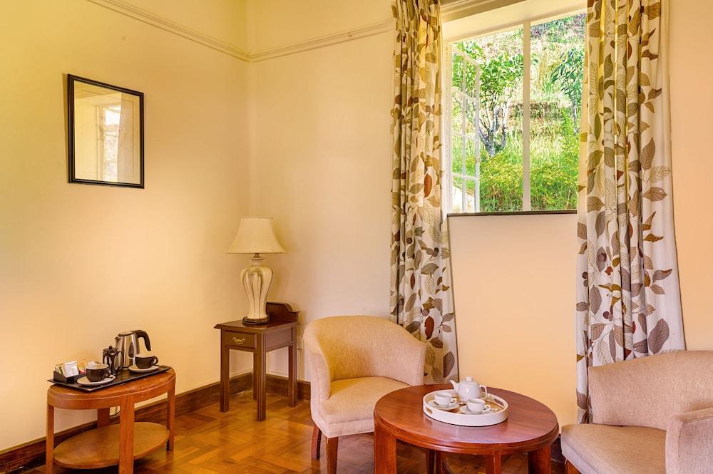 Craig Appin by Zinc Journeys Room