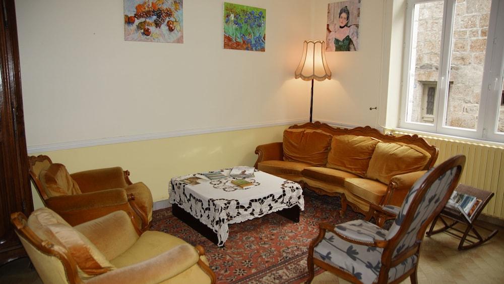 Chambres d'hotes en Aubrac chez JP Lobby Sitting Area