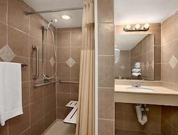 دايز إن باي ويندام بتلر جافرنمنت سنتر أخرى