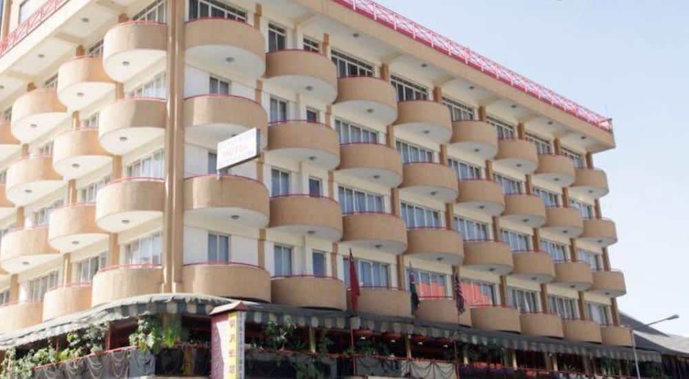 Avenue Suites Hotel