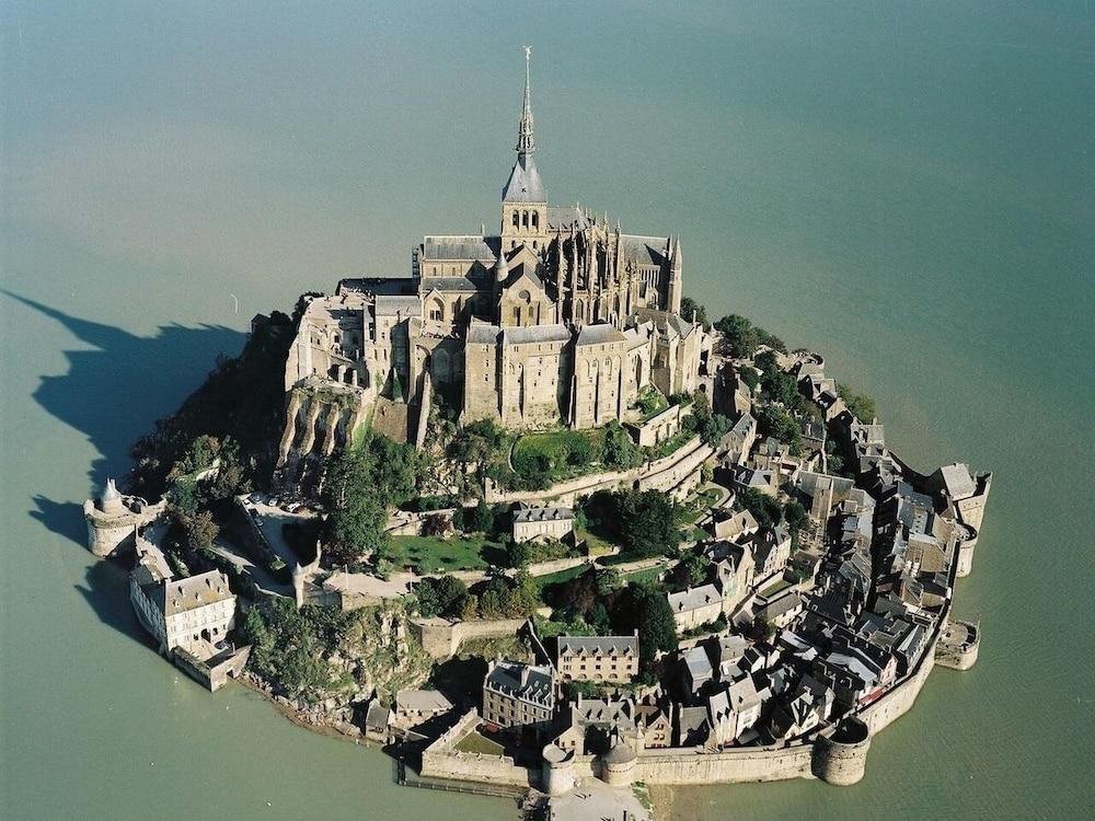 Manoir de La Rogerais & SPA Aerial View