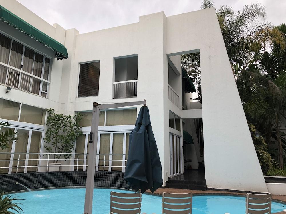 Whistletree Manor Boutique Hotel