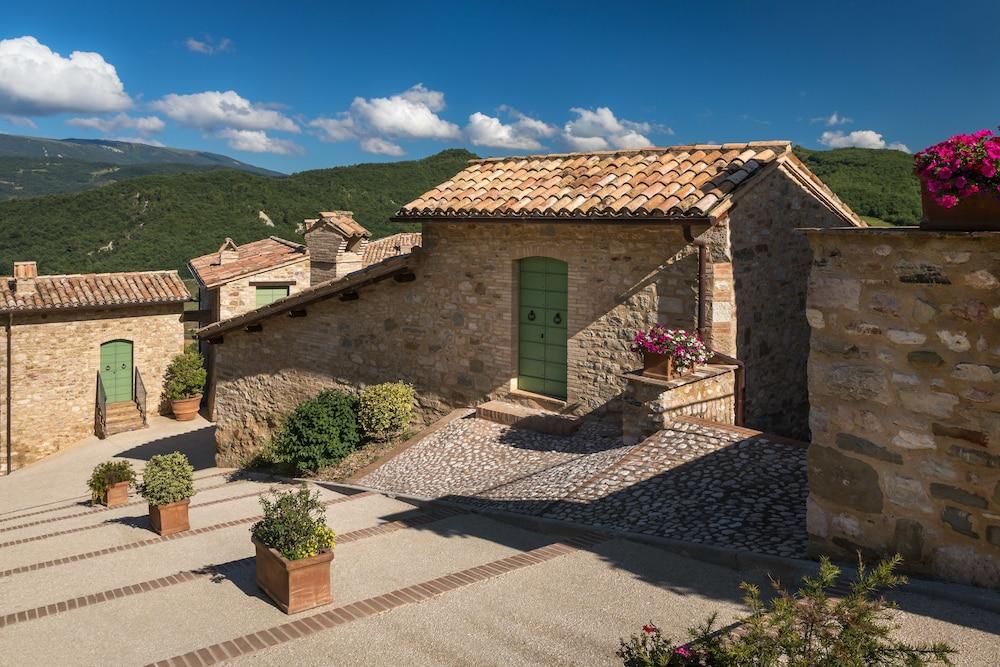 BORGO DI GALLANO Exterior