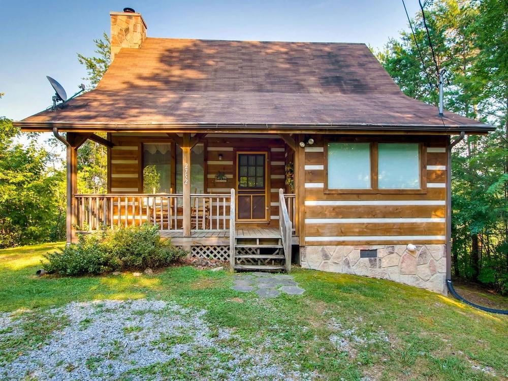 Moose Tracks 1 Bedroom Cabin by RedAwning Featured Image