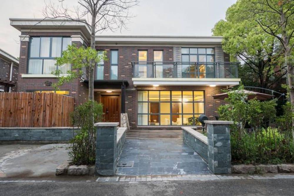 شانجهاي واي يو إن كيو آي فيلا الصورة الأساسية