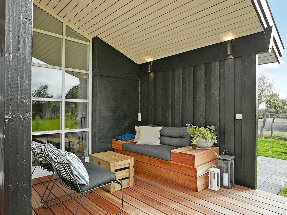 بيوتيفول سيسايد هوليداي هوم إن خويلسميندي ويذ تيريس