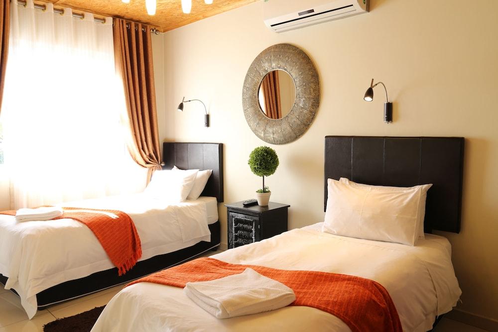 تيلاز جيستهاوس