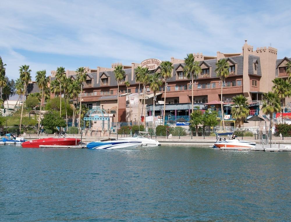 London Bridge Resort Exterior