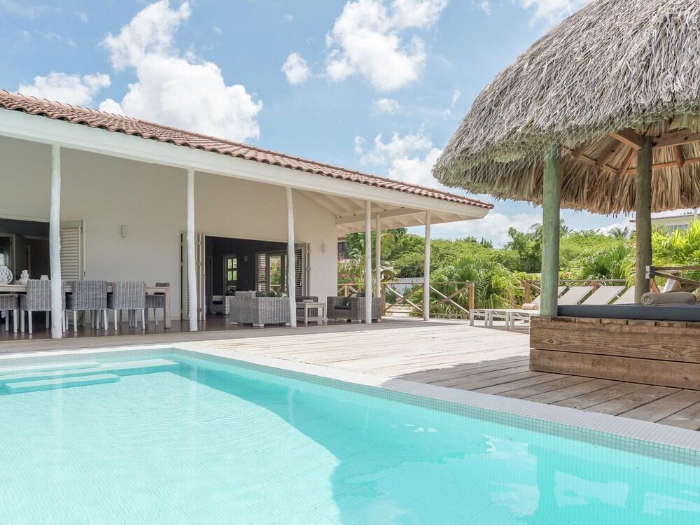 Beautiful Villa With Private Pool Within Walking Distance of Jan Thiel Beach on Curacao