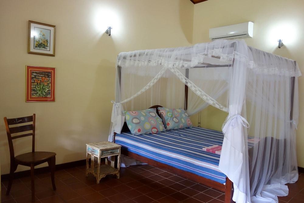 Manel Guesthouse Room