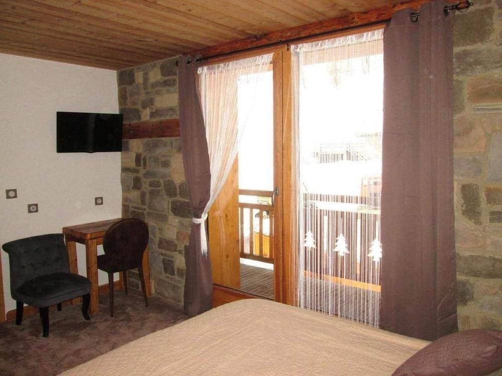 Chalet Monte Bianco Room