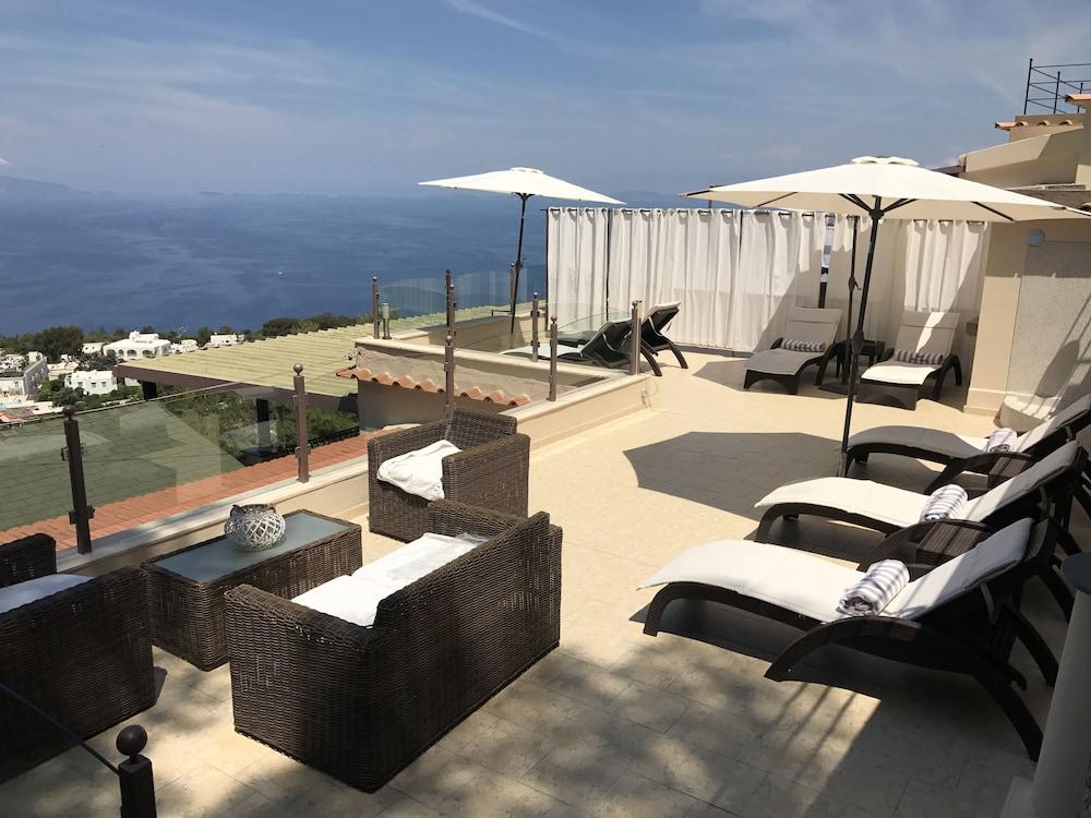 Monte Solaro Sundeck