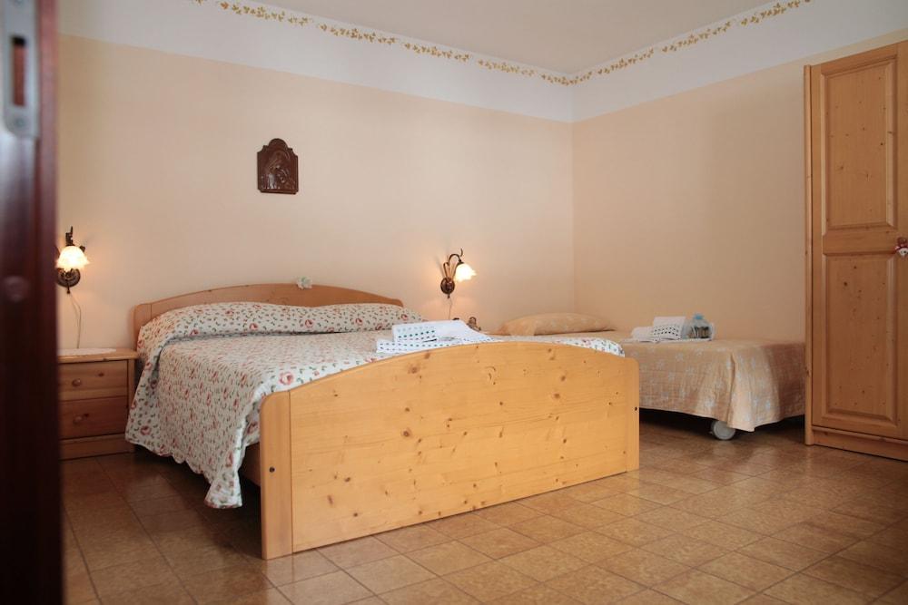 Albergo Diffuso Valcellina e Val Vajont in Claut Room