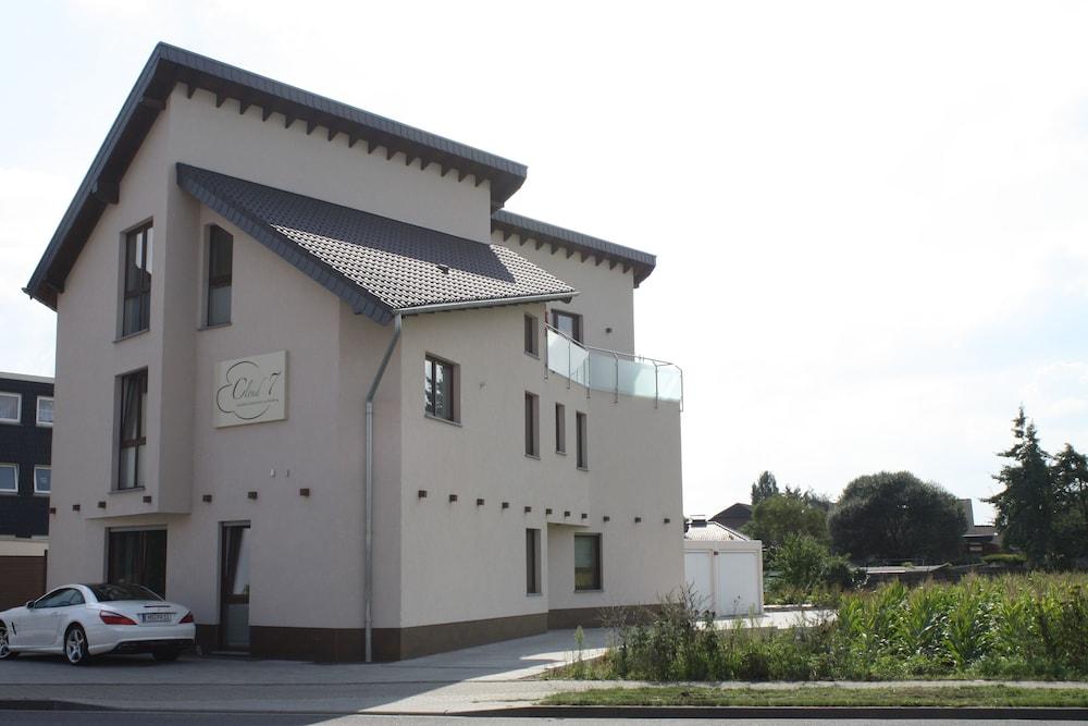 Cloud 7 I Exterior
