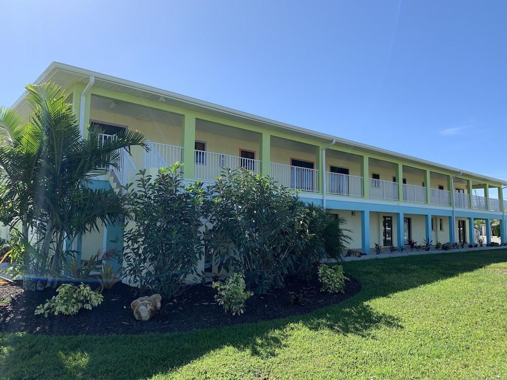 Off the Charts Inn & Out Island Resort Exterior