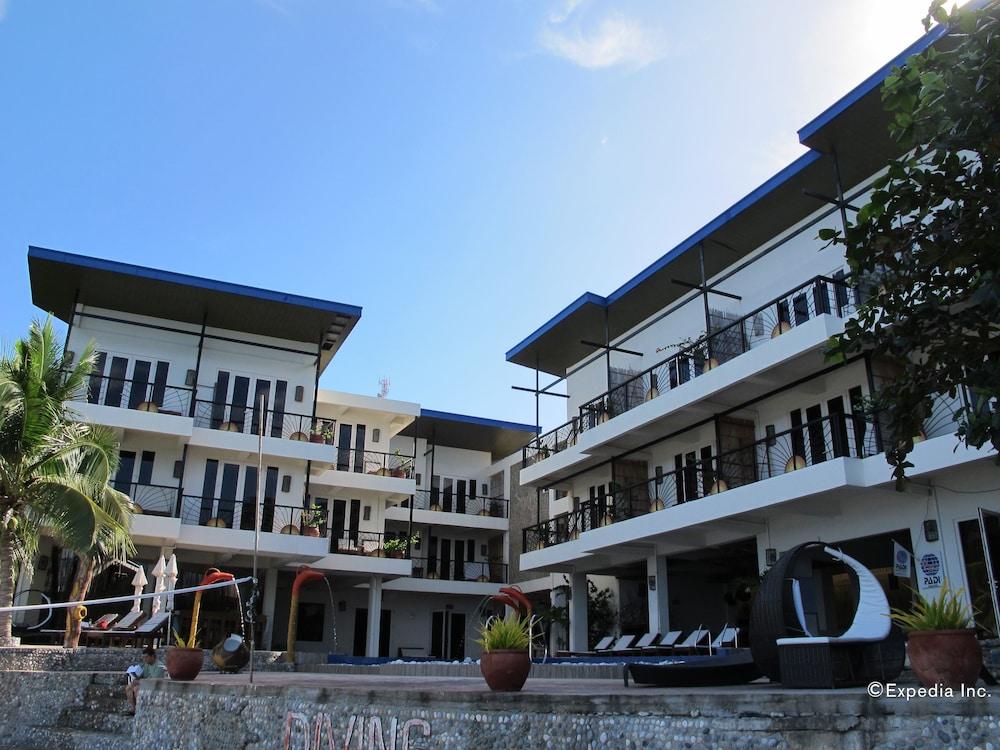 Sunset at Aninuan Beach Resort Exterior