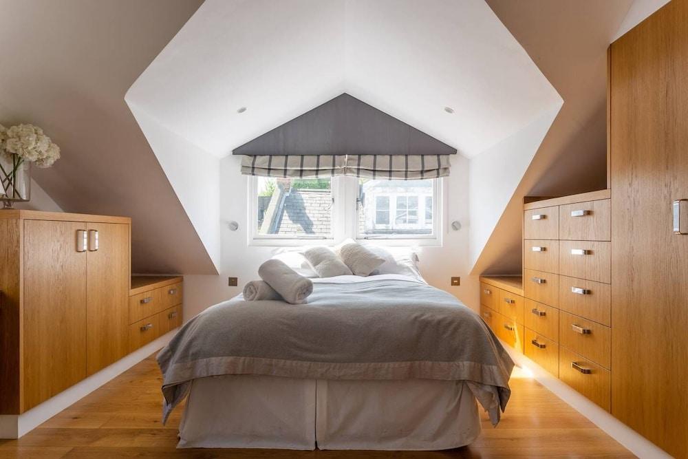 فانتاستيك 5 بد هاوس إن كينسينجتون نير موسيامز غرفة