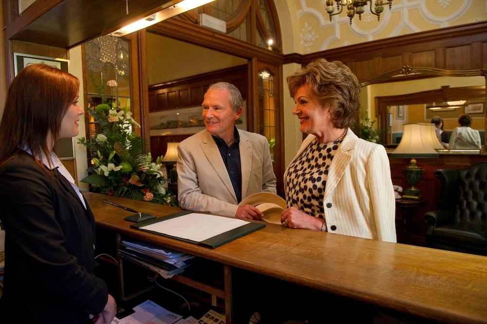 ذا فيكتوريا هوتل آند سورس سبا منطقة الاستقبال