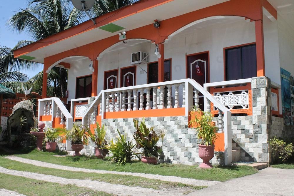 Maxvir Inn Beach Resort