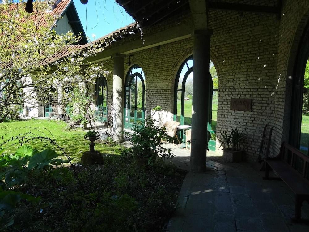 Manoir de Bois en Ardres Interior Entrance