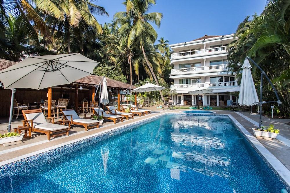 Safira River Front Resort Outdoor Pool