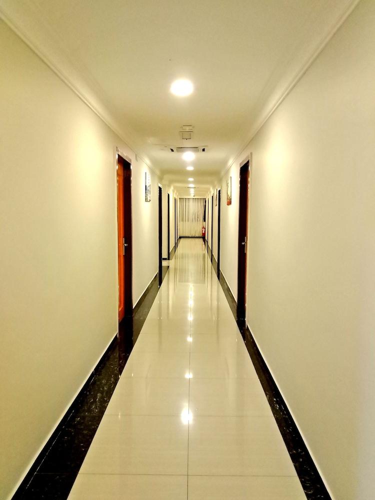 Eazy Hotel at Ampang Exterior