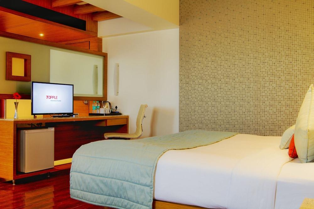 7 Apple Hotel Pimpri Pune Room