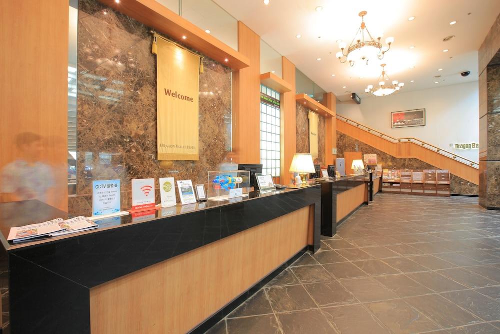 Mona Yongpyong Reception