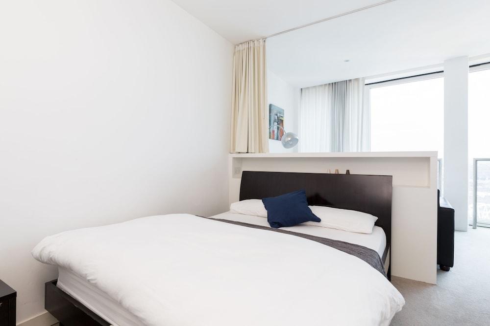 Birmingham Serviced Apartment - The Qube Room