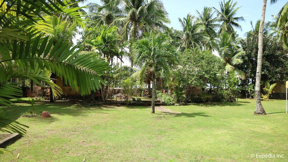 Caves Dive Resort Property Grounds