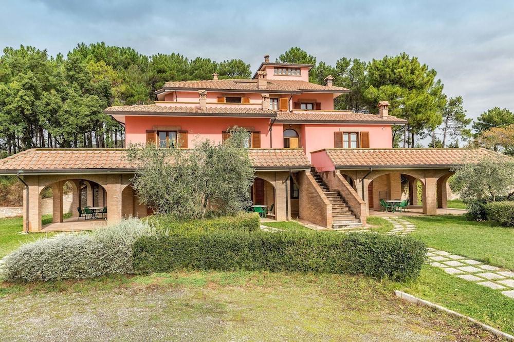 Borgo San Pecoraio Others
