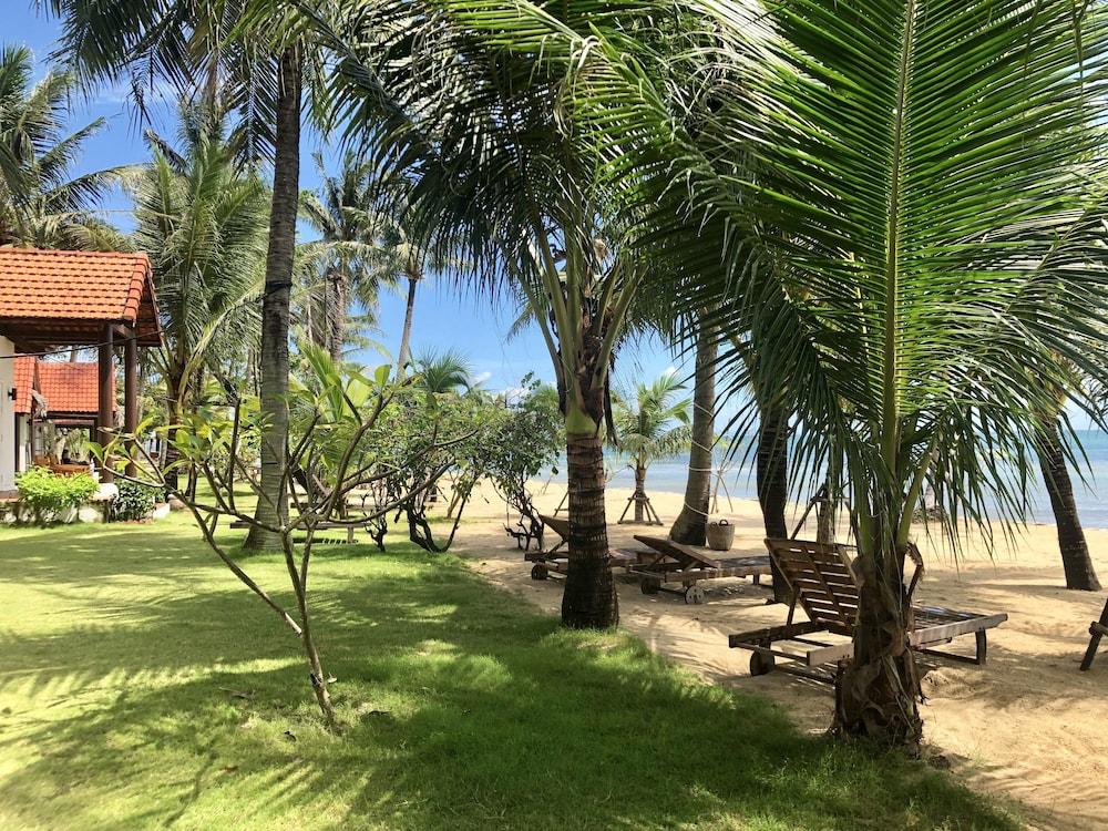 Peppercorn Beach Property Grounds