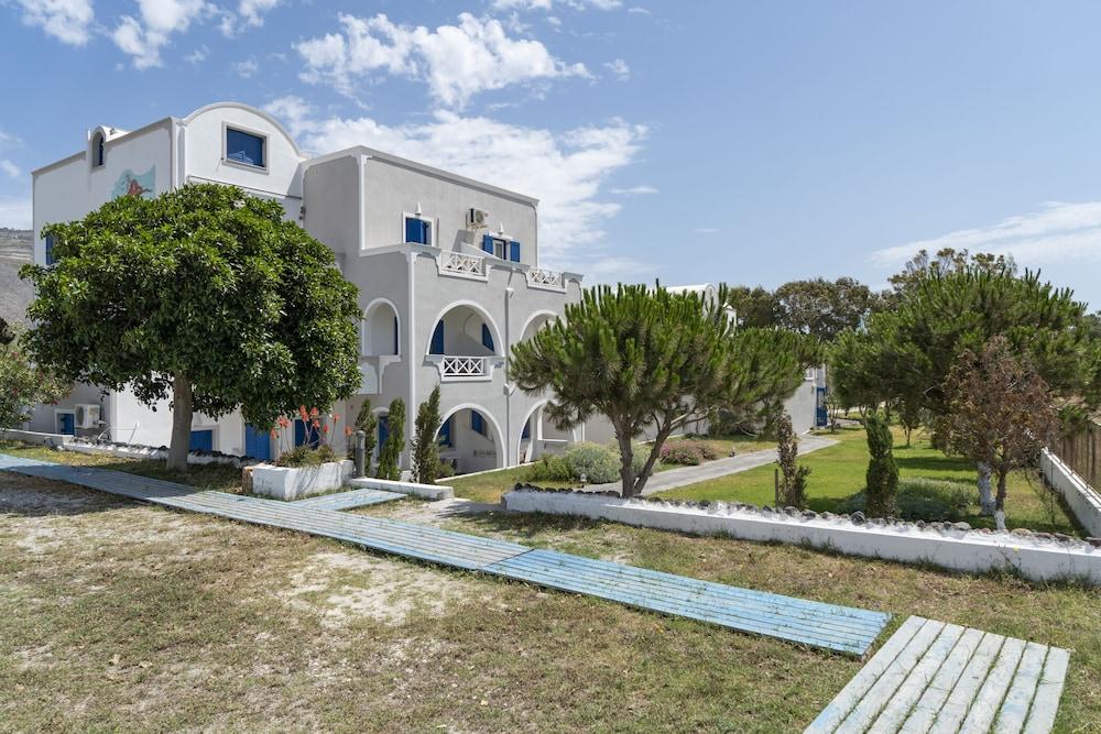Bella Santorini Exterior