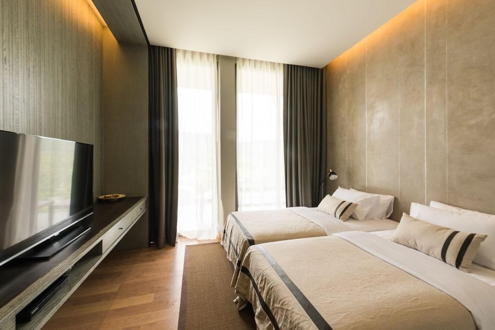 Atta 2-bd Suite OR Pool Penthouse Room
